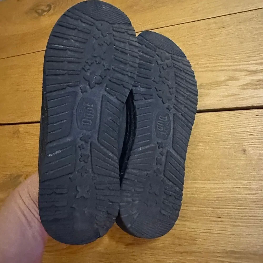 Hey Dude good used